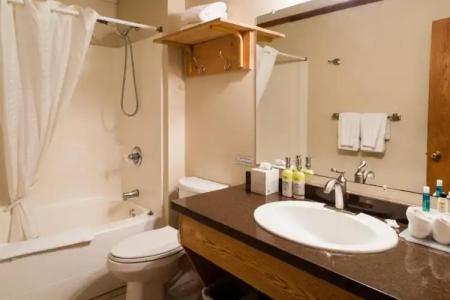 Glacier House & Resort - 122