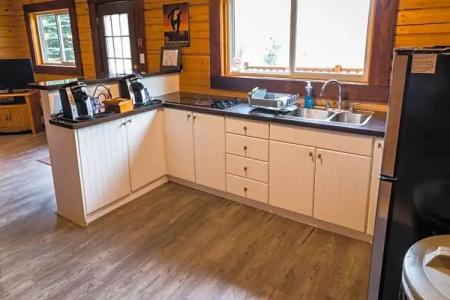 Glacier House & Resort - 36