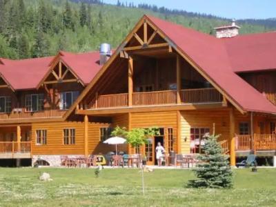 Glacier House & Resort - 23