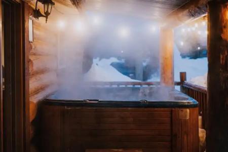 Glacier House & Resort - 91