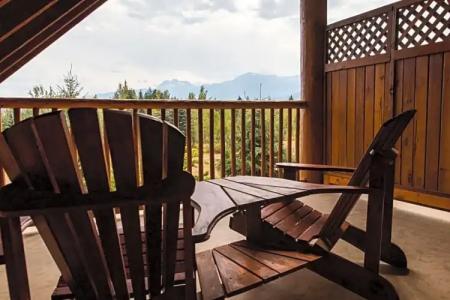 Glacier House & Resort - 93