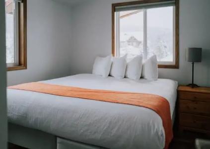 Glacier House & Resort - 127