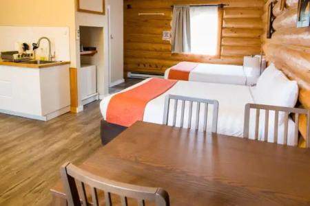 Glacier House & Resort - 60