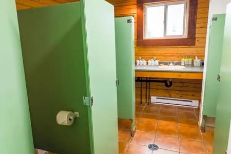 Glacier House & Resort - 32