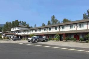 The Revelstoke Gateway Inn, Revelstoke