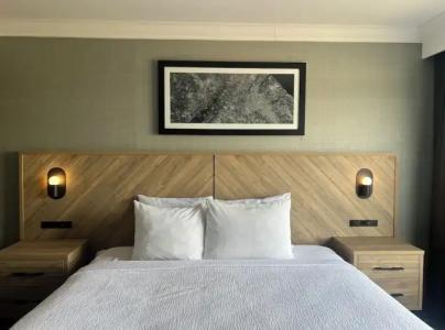 Sandman Red Deer - 20