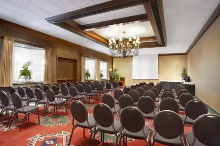 Red Deer Resort & Casino - 19