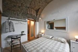Guest House «Agriturismo Crotto Di Somana», Mandello