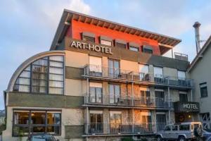 Art Hotel - Pizzeria Restaurant