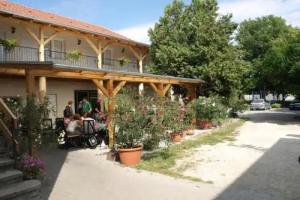 Hársfavirág Vendégház Mini-hotel, Papa