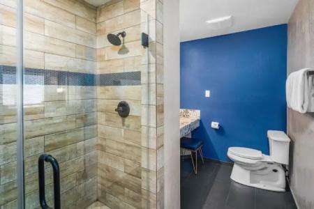 Basecamp Tahoe City - 8