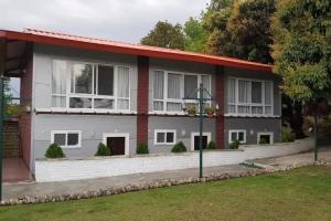 Hotel «Himalayan Front by KGH Group», Pokhara