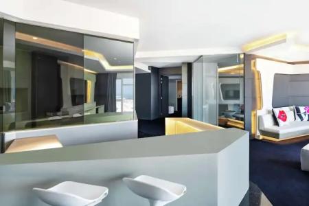 V Dubai, Curio Collection by Hilton - 155