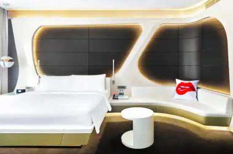 V Dubai, Curio Collection by Hilton - 116