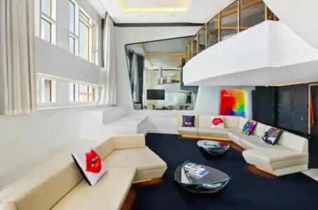 V Dubai, Curio Collection by Hilton - 168