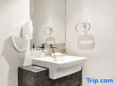 Kokotel Bangkok Surawong - 146