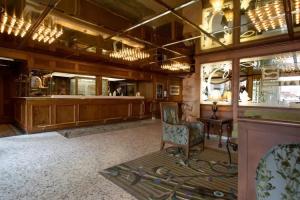 Crest Hotel, Prince Rupert