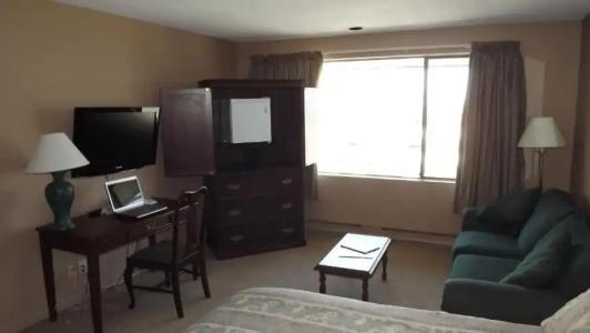 The Pacific Inn - 41