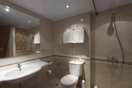 Bellevue - All Inclusive & Beach Access - 8