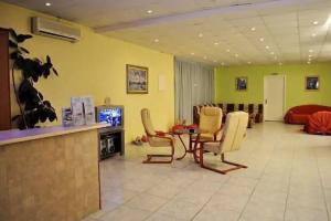 Kozanos Hotel & Suites, Alikanas