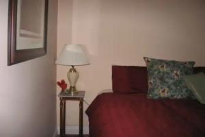 Twin Pines Bed and Breakfast, Peterborough