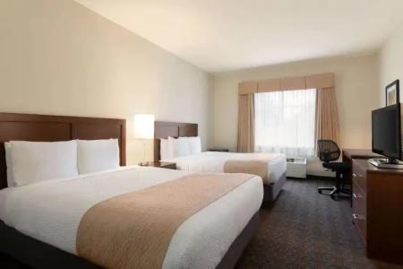 Days Inn by Wyndham Ottawa Airport - 24