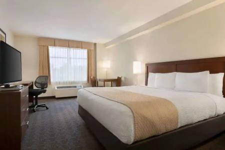 Days Inn by Wyndham Ottawa Airport - 10