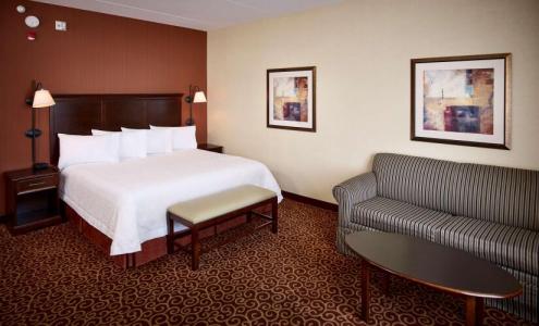 Hampton Inn by Hilton North Bay - 4