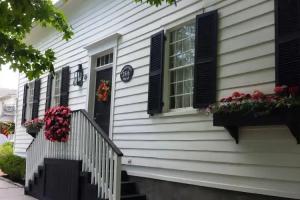 Historic Wilson-Guy House, Niagara-On-The-Lake