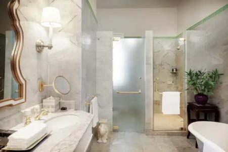 Raffles Le Royal - 92