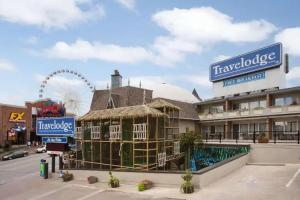 Travelodge by Wyndham Niagara Falls At the Falls, Niagara Falls