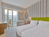 Quadruple Family Suite