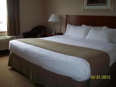 Days Inn by Wyndham Moose Jaw - 35