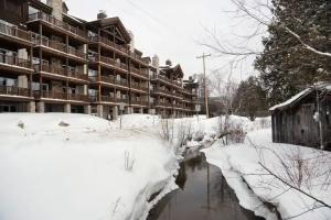 Le Grand Lodge Mont Tremblant, Mont Tremblant