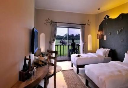 Barahi Jungle Lodge - 2