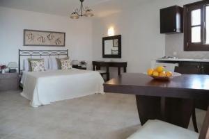 Yalis Hotel, Alonnisos town