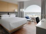 1 Bedroom Executive Club Suite