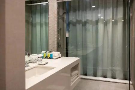 Bonaventure Montreal - 67