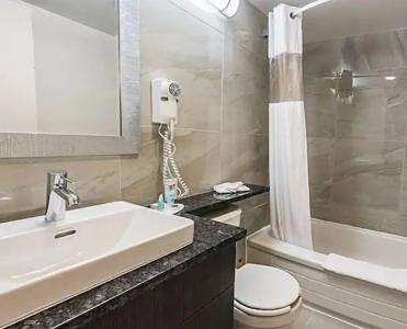 Chrome Montreal Centre-Ville - 8