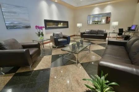 Universel Montréal - 13