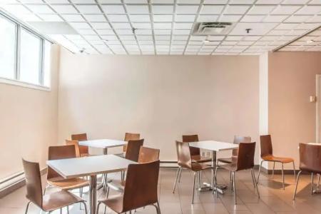 Comfort Suites Downtown - 11