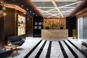 Le Meridien Versailles, Montreal