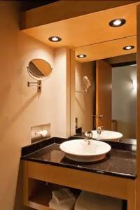 Le Dauphin Montréal Centre-Ville - 22