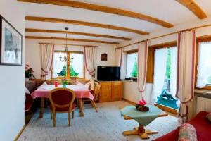 Haus Karoline Mini-hotel, Reit im Winkl