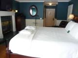 Standard room with mountain view