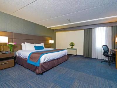 Best Western Plus Toronto Airport - 55