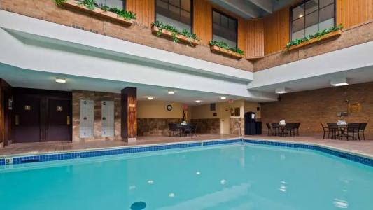 Best Western Plus Toronto Airport - 13