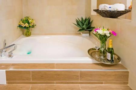 Best Western Plus Toronto Airport - 9