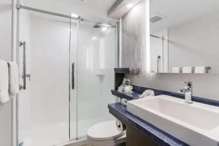 GLō Best Western Mississauga Corporate Centre - 60