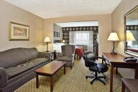 GLō Best Western Mississauga Corporate Centre - 45